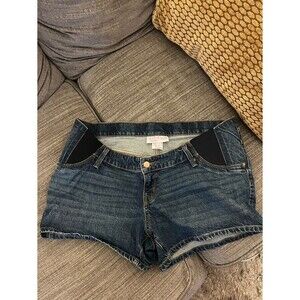 NWOT Maternity Denim Shorts size 10